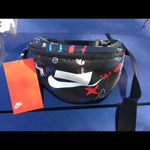 NIKE FANNY PACK - unisex adjustable
